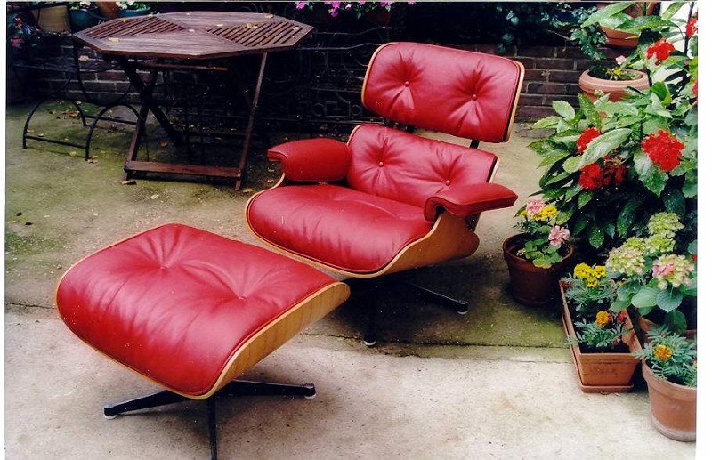 059 LOUNGE CHAIR  RAY ET CHARLES EAMES.JPG